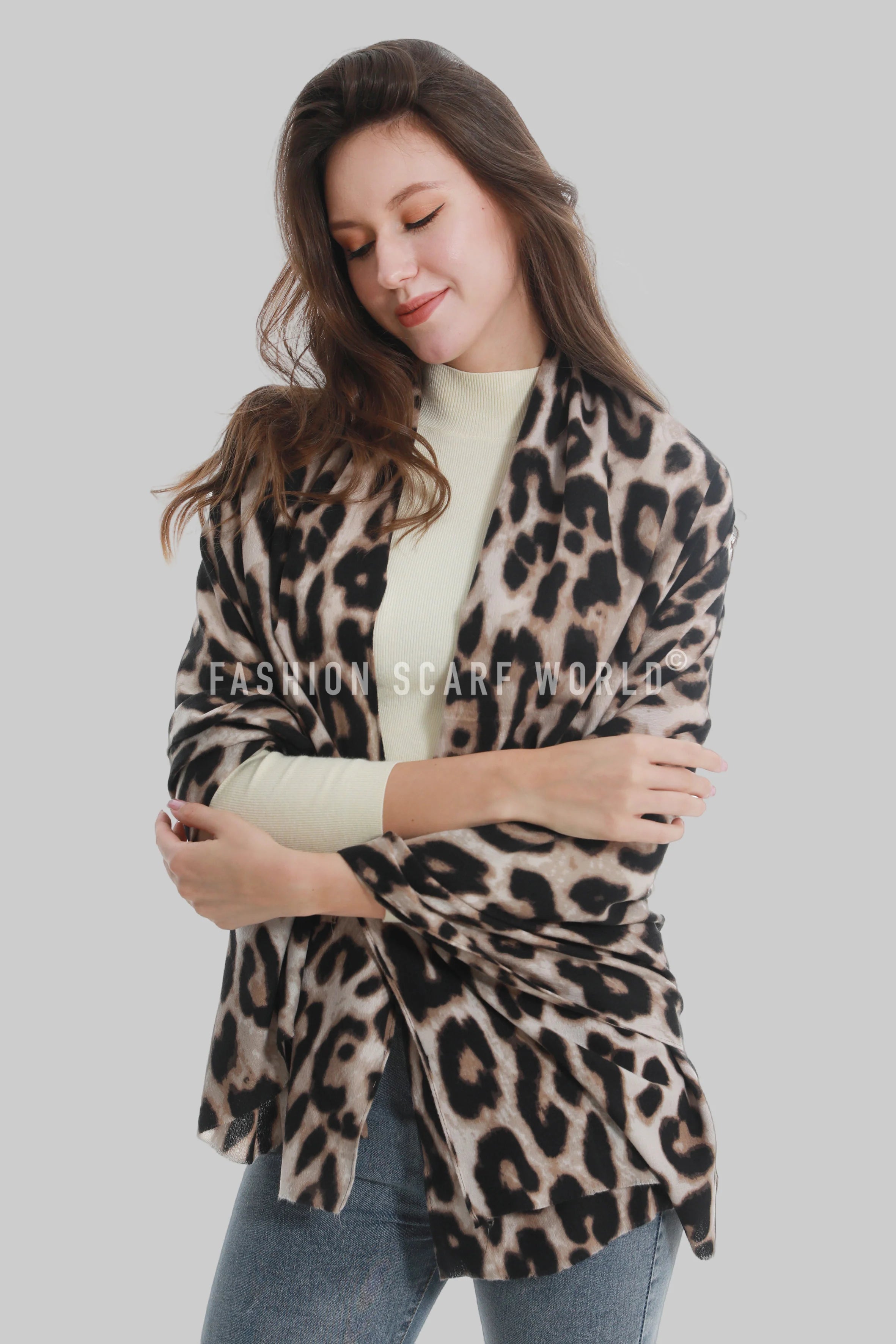 Bold Leopard Animal Print Frayed Scarf – Grey
